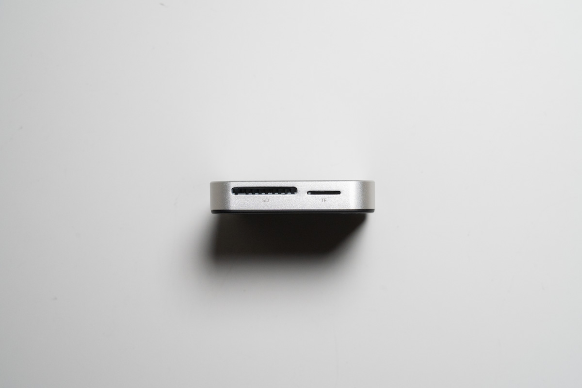 ORICO マグネット式 M.2 ドッキングステーション 8-IN-1 USB C ハブ（MG7）