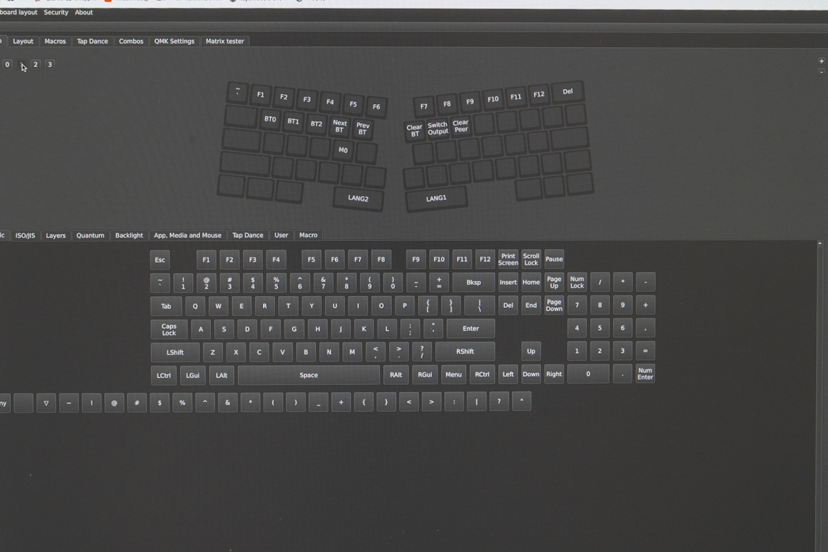 Vialで表示したElytraのレイヤー1のキーマップ