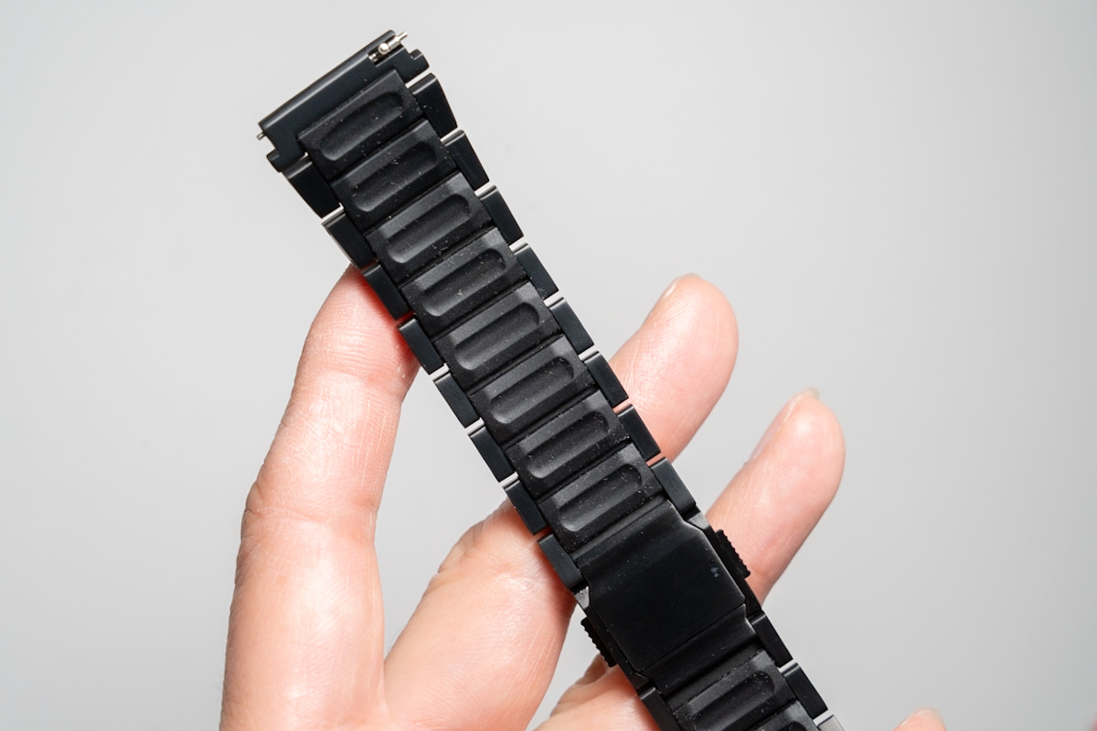 HUAWEI WATCH GT 6用のブラックのバンドを裏側から見たところ